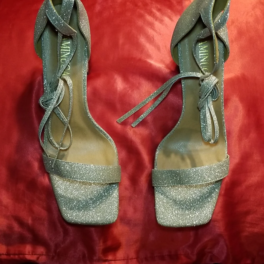 NWOT sparkle glitter gold tie at ankle 2 7/8 ,inch heel  size 10